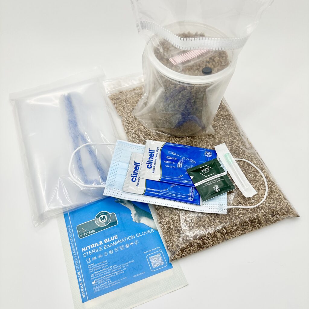 Everything in the MonoBag Grow Kit: SpawnTub, coir substrate, bags and the Hygiene Kit